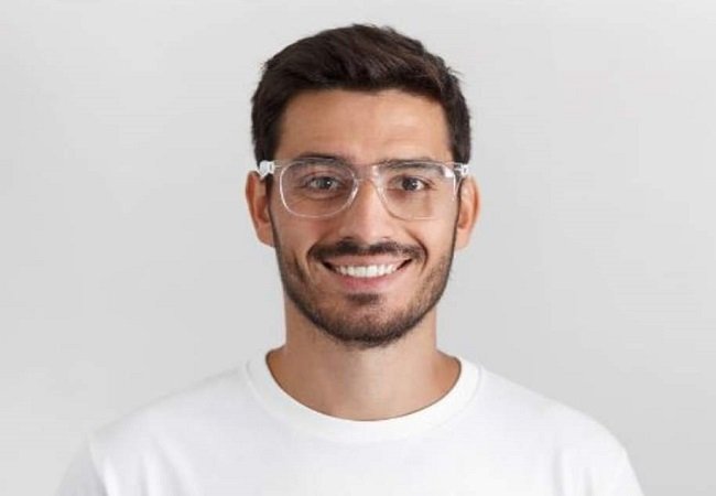 Dubai Entrepreneur in the UK Crafting Innovative Solutions